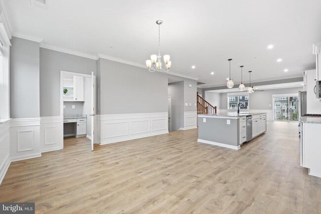 Building Photo - 4615 Crossing Ct