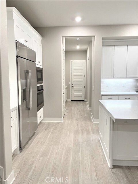 Building Photo - 116 Scale