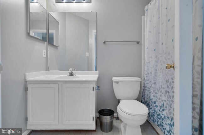 Building Photo - 1947 Winslow Ct