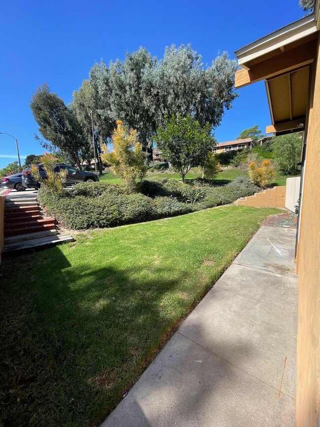 Building Photo - 2/1 Penasquitos Condo Available Now!