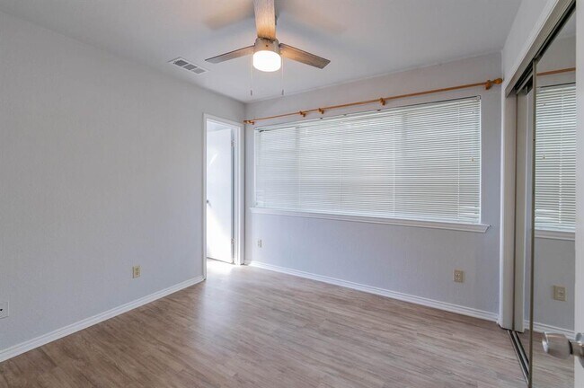 Building Photo - 701 Nelray Blvd