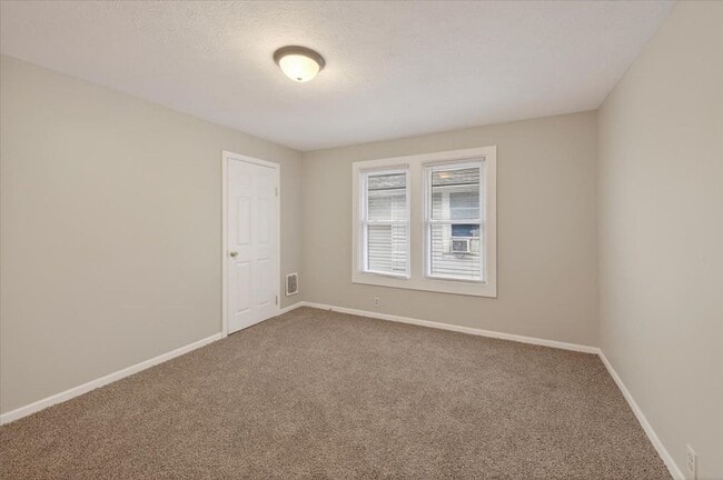 Building Photo - 3403 Broadway St