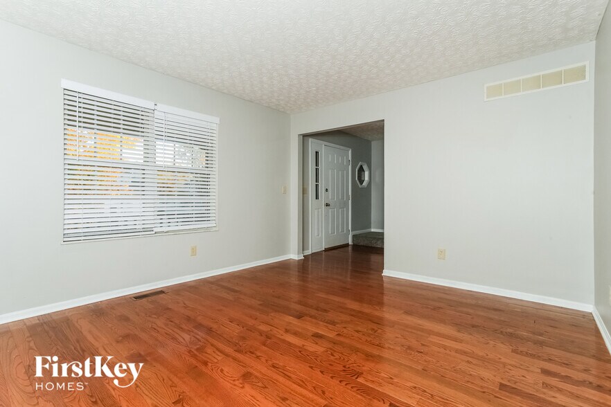 Building Photo - 5458 Concord Crossing Dr