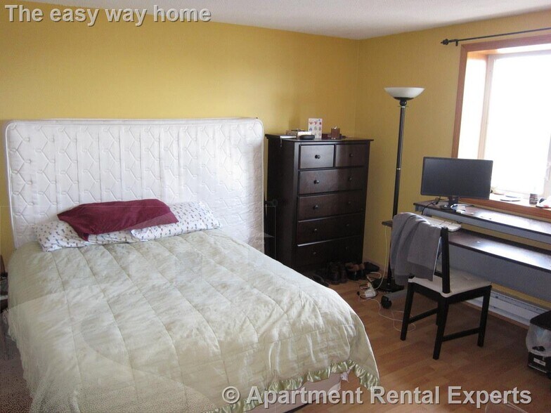 Building Photo - 94 Beacon St