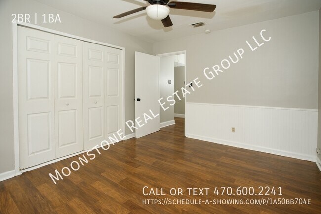 Building Photo - 370 Tiny Pl