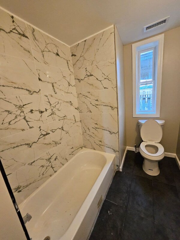 Building Photo - 123 Walnut St