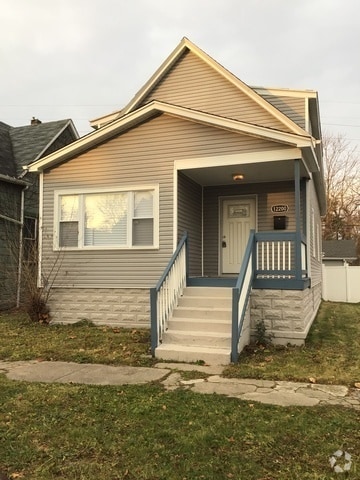 Building Photo - 12200 S Lowe Ave