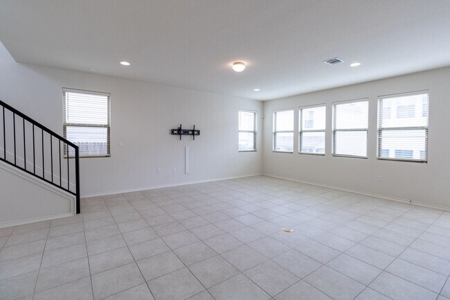 Building Photo - Charming Oasis in Wells Branch: Spacious 3-Bed Home with Stylish Upgrades!