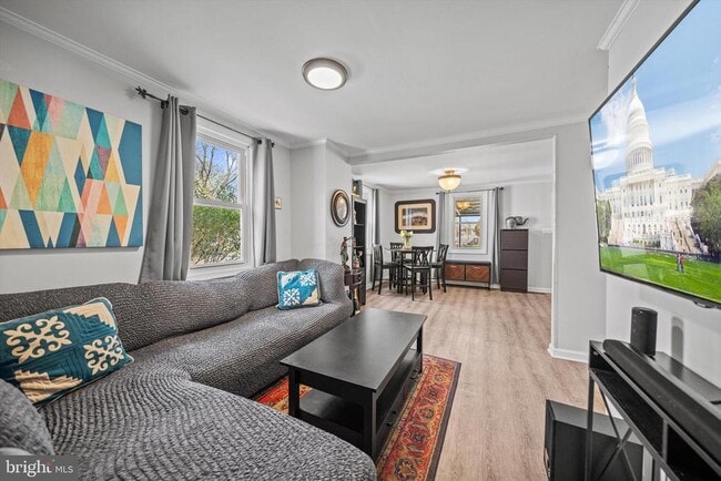 Building Photo - 114 Charles St