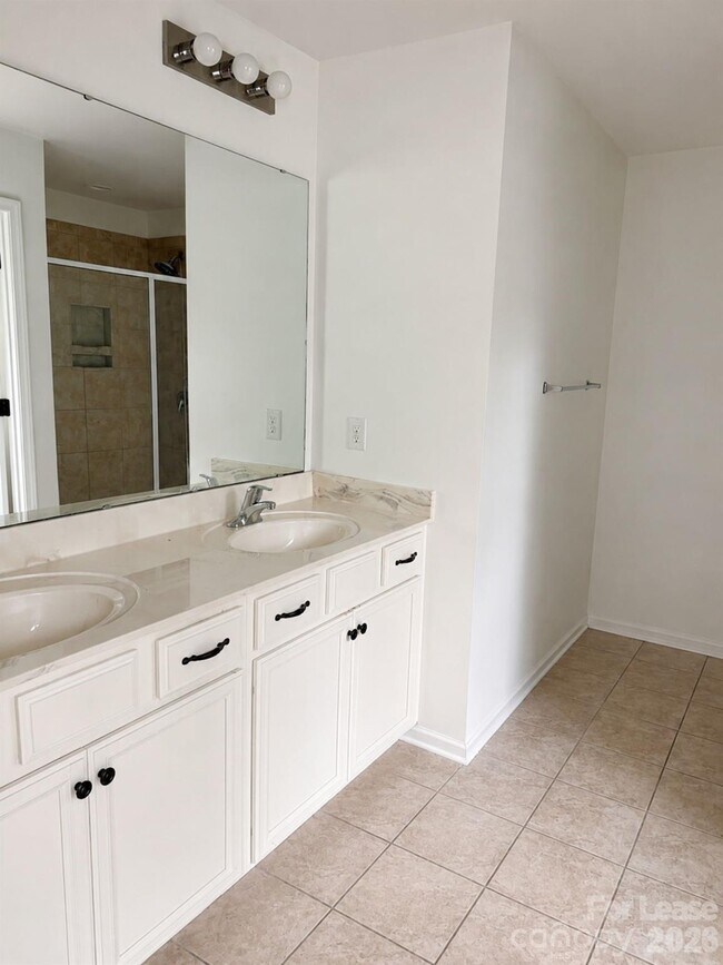 Building Photo - 14122 Magnolia Walk Dr