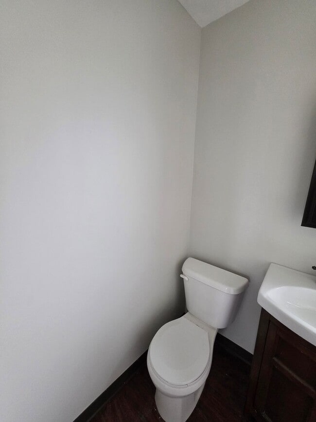 Building Photo - Spacious 3-Bedroom Home with Granite Countertops & Huge Eat-In Kitchen