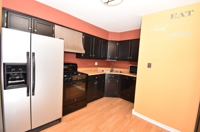 Building Photo - 261 N Gregory St