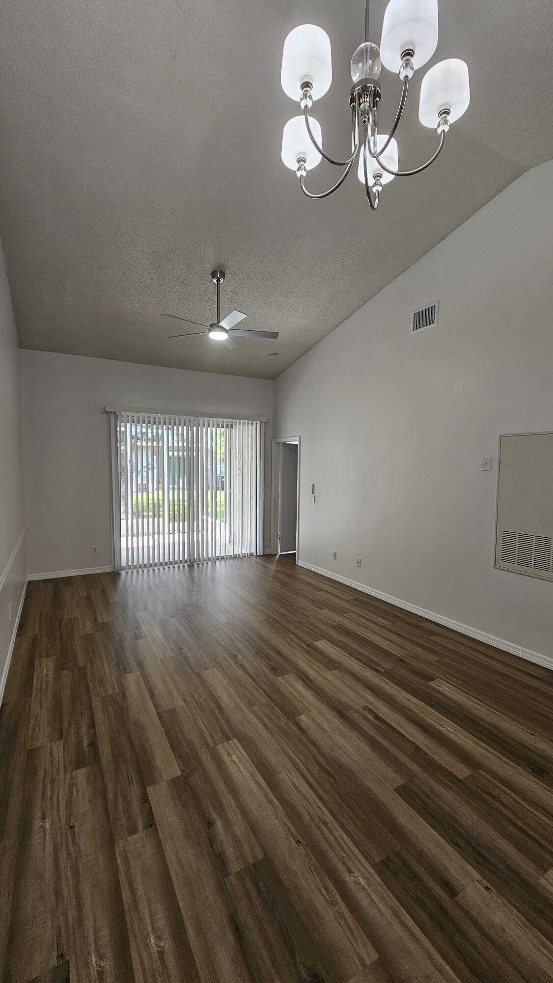 Building Photo - 13117 Summerton Dr