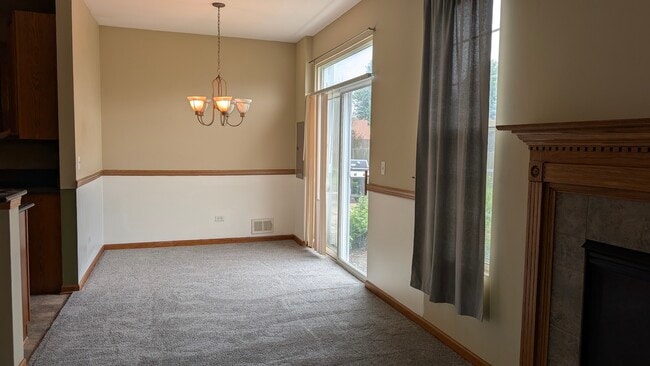 Building Photo - 5014 Montauk Dr