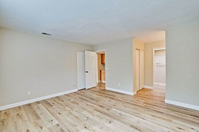Building Photo - Welcome Home!!! - Modern and Spacious Gem!...