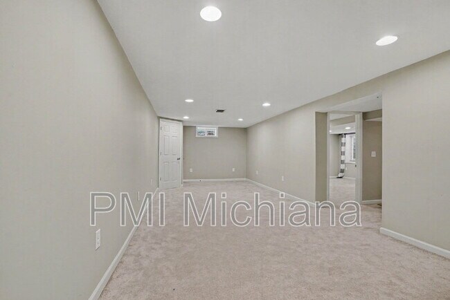 Building Photo - 15888 Muirfield Ct
