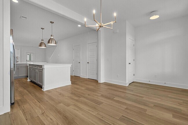 Building Photo - 110 Crimson St