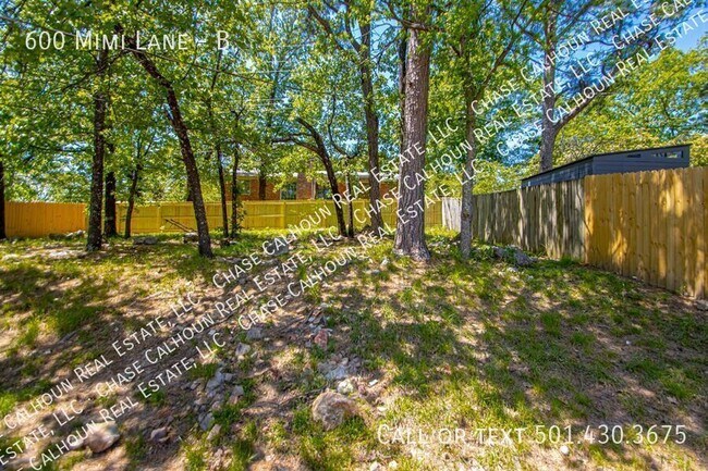 Building Photo - 600 Mimi Ln