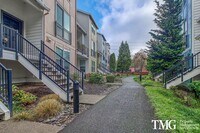 Building Photo - Bright & Open Living in Tanasbourne Tech C...