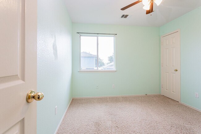 Building Photo - 3-Bed, 2.5-Bath Gem with Covered Porch & S...