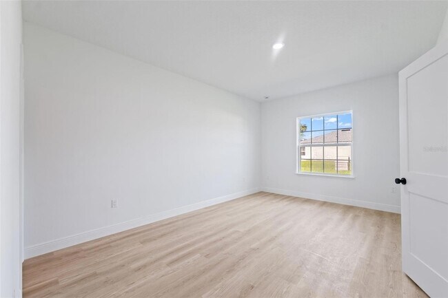 Building Photo - 3479 SW 137th Loop