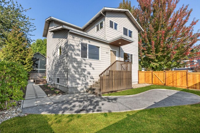 Building Photo - Big Brilliant Greenwood Home: 87th and Linden