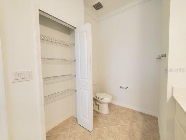 Building Photo - 14184 Heritage Landing Blvd