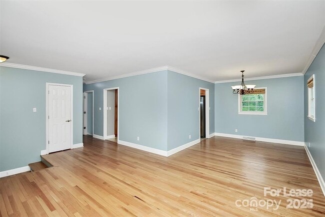 Building Photo - 6908 Lancer Dr
