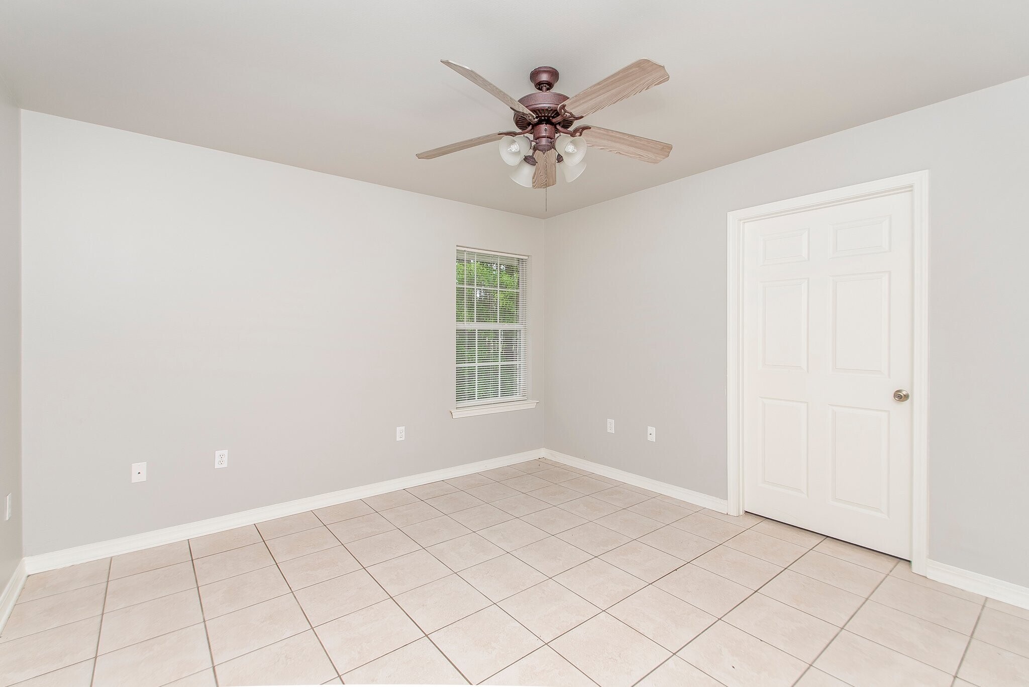 Building Photo - 48283 Alack Ln