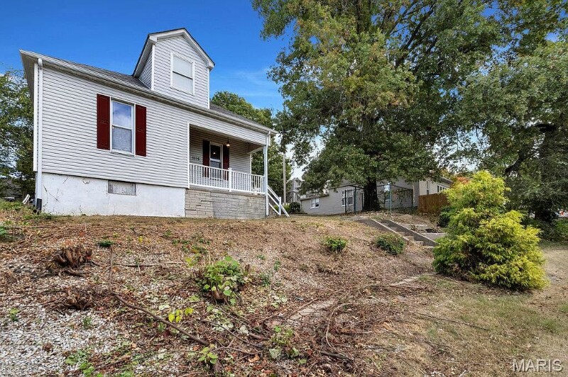 Building Photo - 1116 E 5th St