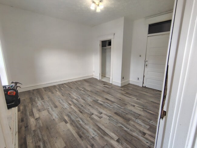 Building Photo - 1330 I St