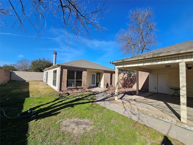 Building Photo - 8319 Wind Veil Dr