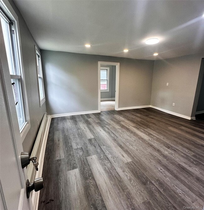 Building Photo - 122 Garden St