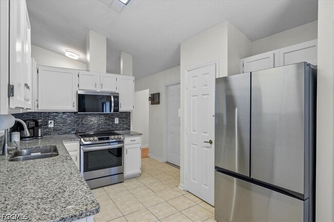 Building Photo - 11179 Bentley Trace Ln E