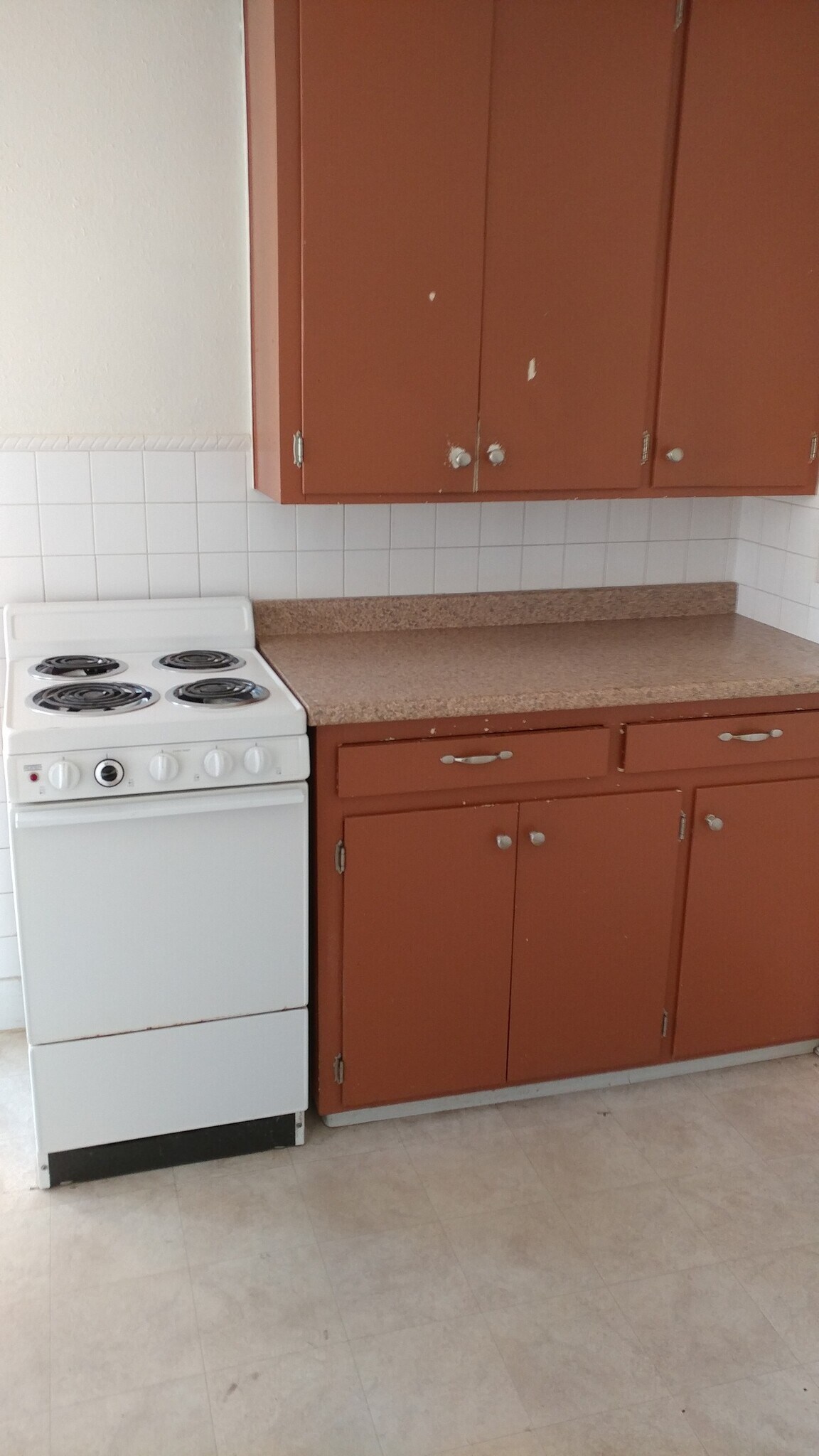 Building Photo - 221 8th St S