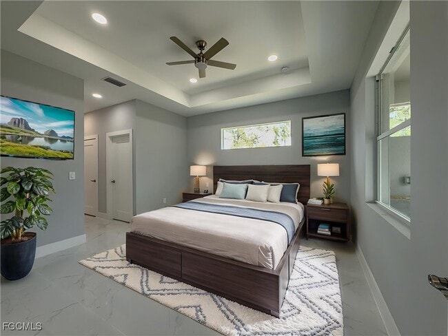 Building Photo - 6137 Higgins Ave