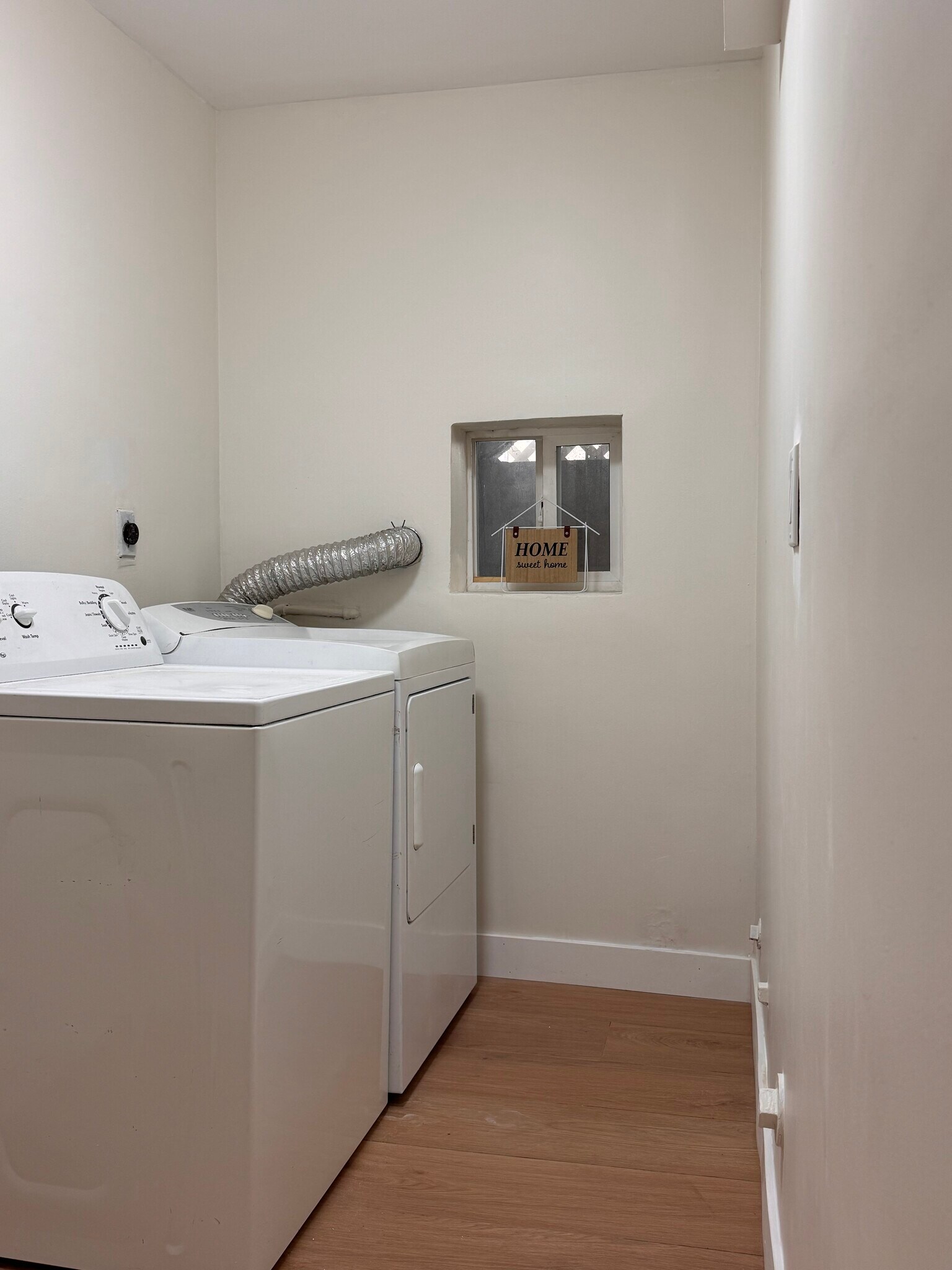 In-unit washer and dryer. - 1734 Prospect Ave