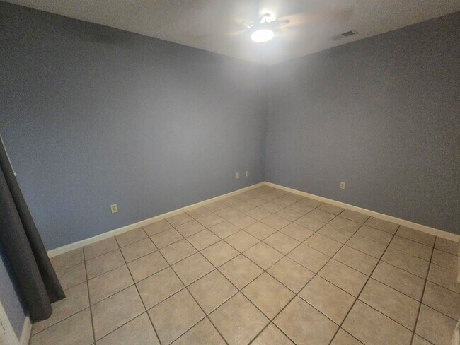 Building Photo - Condo