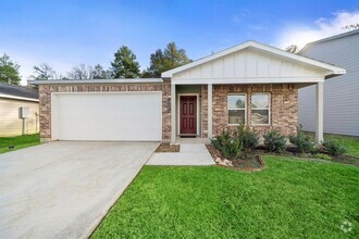 Building Photo - 15584 Briar Forest Dr