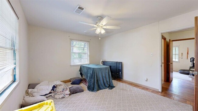 Building Photo - 4304 Aspen St