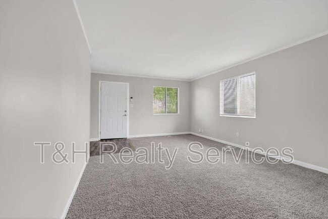 Building Photo - 1655 Walker Ave