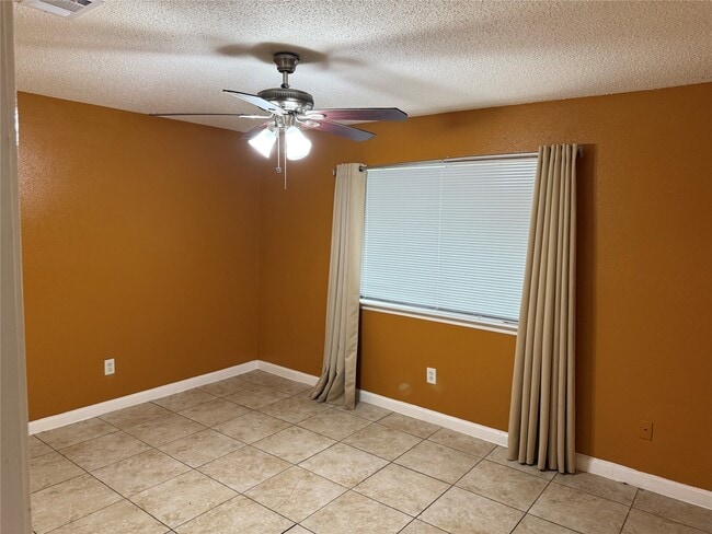 Building Photo - 12107 Tambourine Dr
