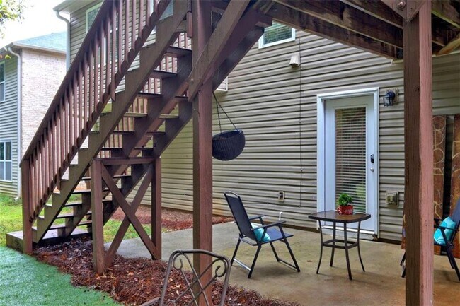 Building Photo - 1976 Peach Shoals Cir