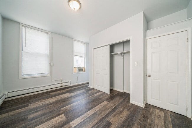 Building Photo - 309 14th St