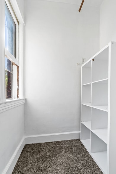 Building Photo - 2408 Dupont Ave S