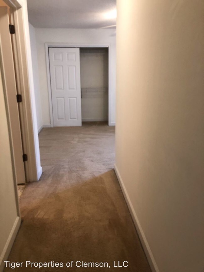 Building Photo - 3 br, 3 bath House - 701 Harts Cove Way