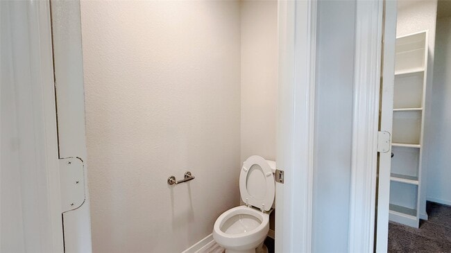Building Photo - 27315 Blue Pool Dr
