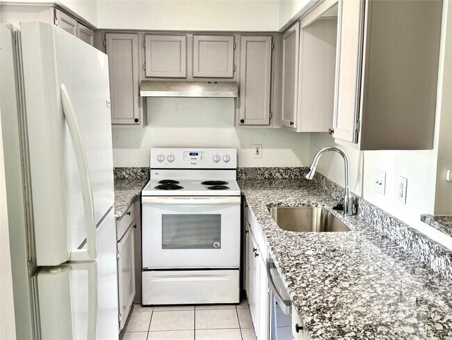 Building Photo - 13518 Townwood Dr