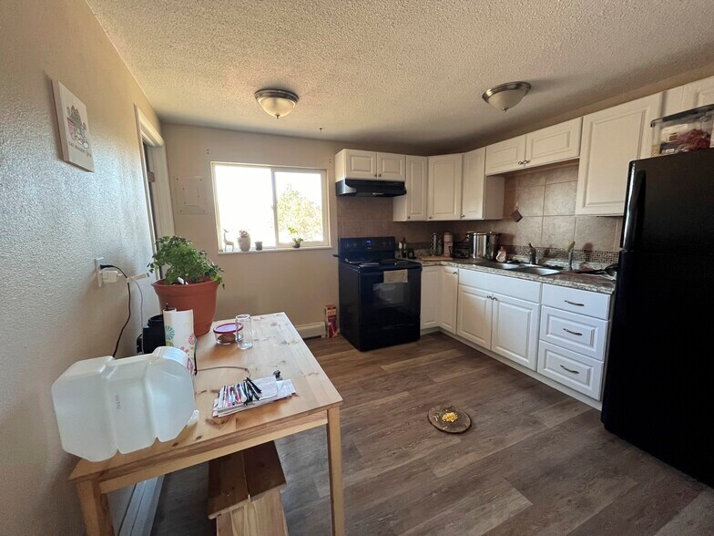 Building Photo - 7060 Alegre Cir