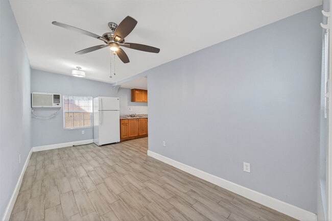 Building Photo - 7454 Navidad Rd